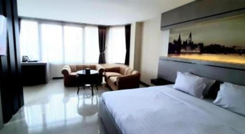 Alexander Hotel Tegal Экстерьер фото