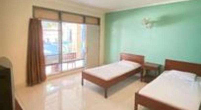 Alexander Hotel Tegal Экстерьер фото