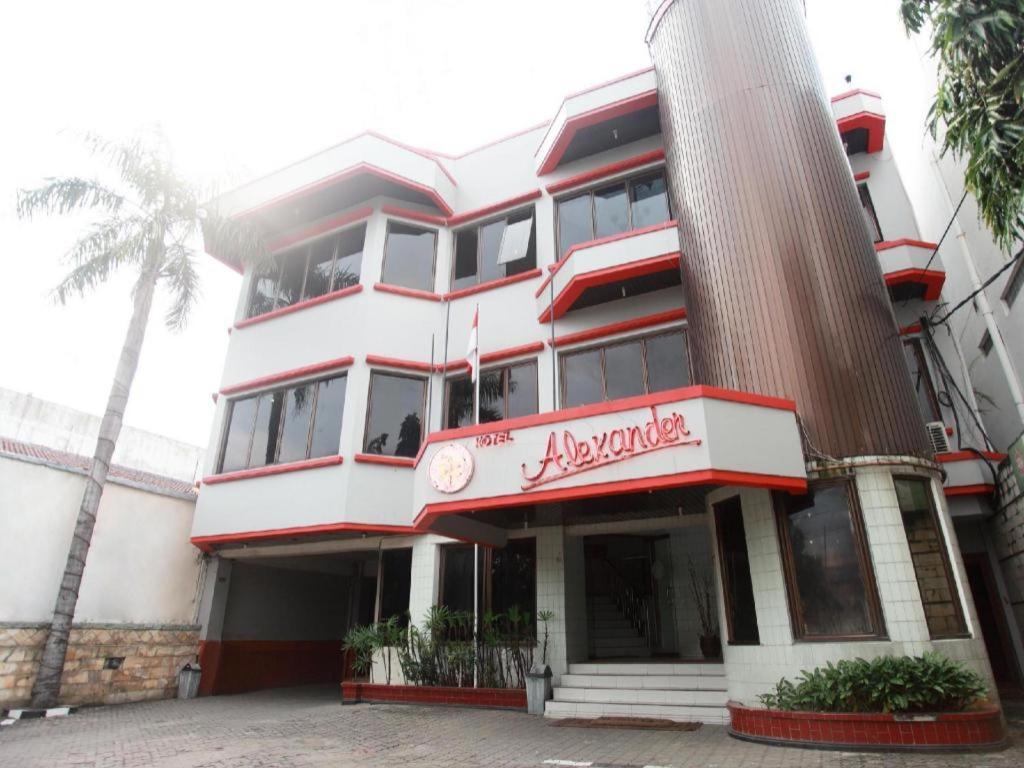Alexander Hotel Tegal Экстерьер фото