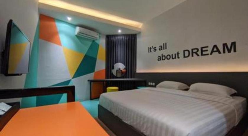 Alexander Hotel Tegal Экстерьер фото